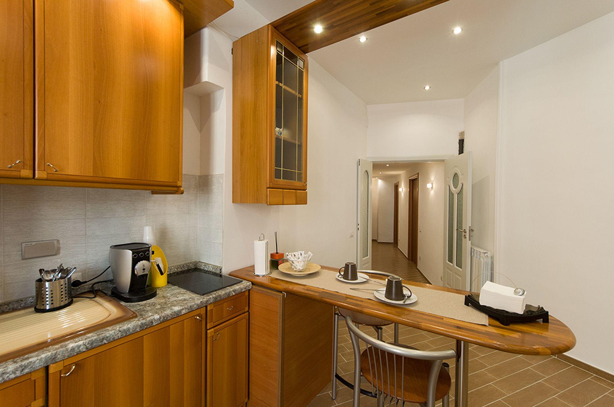 Miclad Colosseum Guest House Рим Экстерьер фото