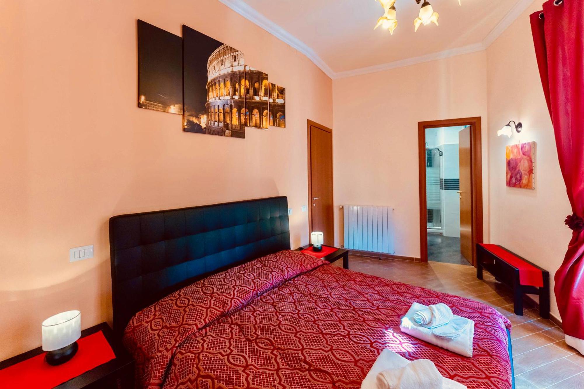 Miclad Colosseum Guest House Рим Экстерьер фото