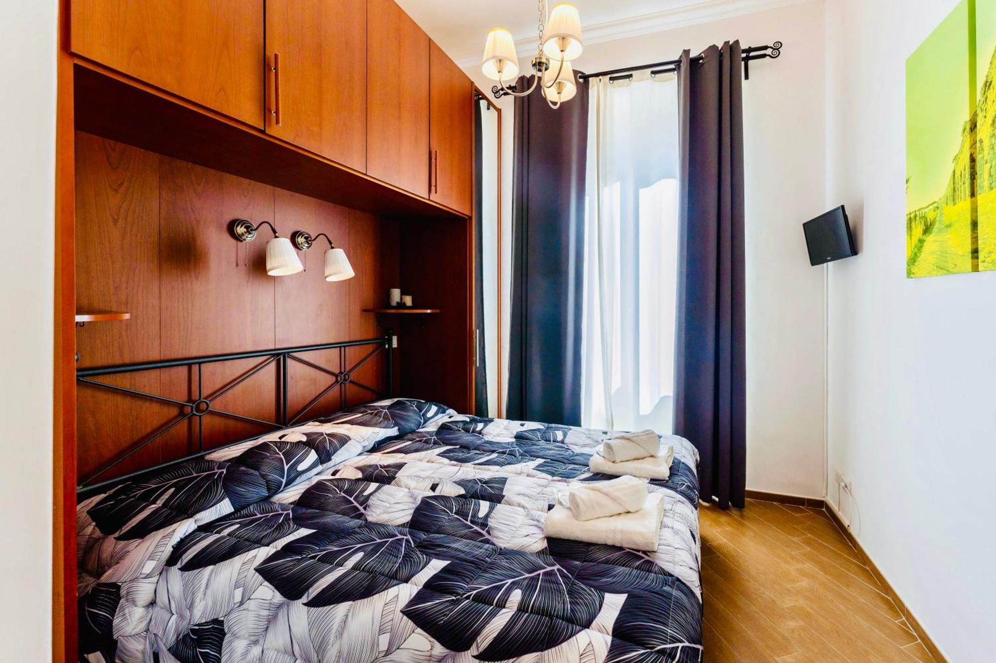 Miclad Colosseum Guest House Рим Экстерьер фото