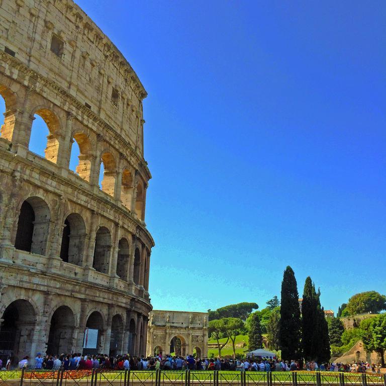 Miclad Colosseum Guest House Рим Экстерьер фото